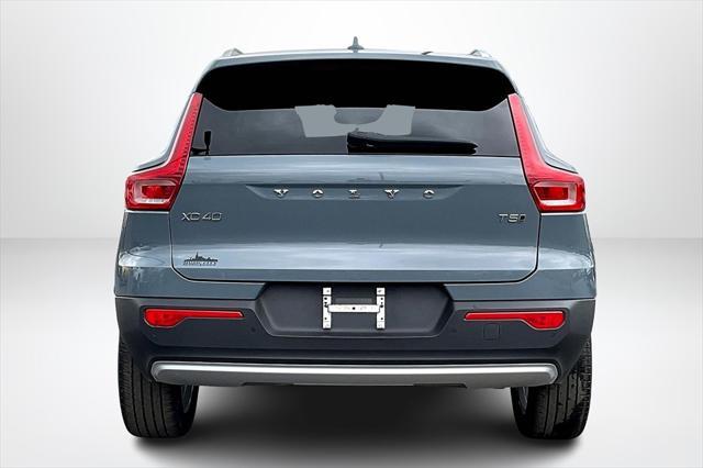 used 2022 Volvo XC40 car, priced at $24,298