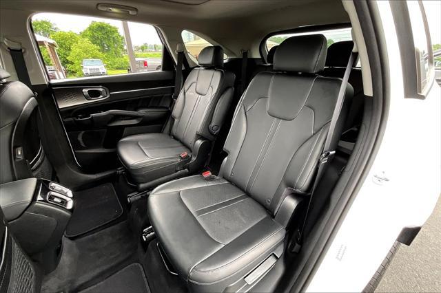 used 2021 Kia Sorento car, priced at $28,081