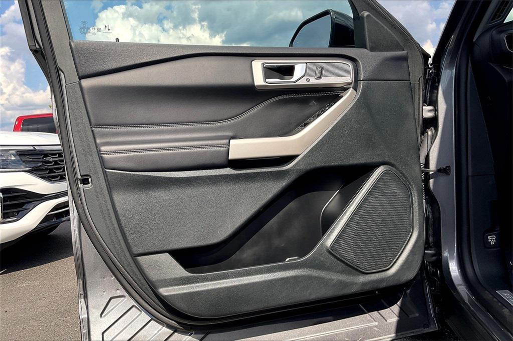 used 2024 Ford Explorer car, priced at $31,897