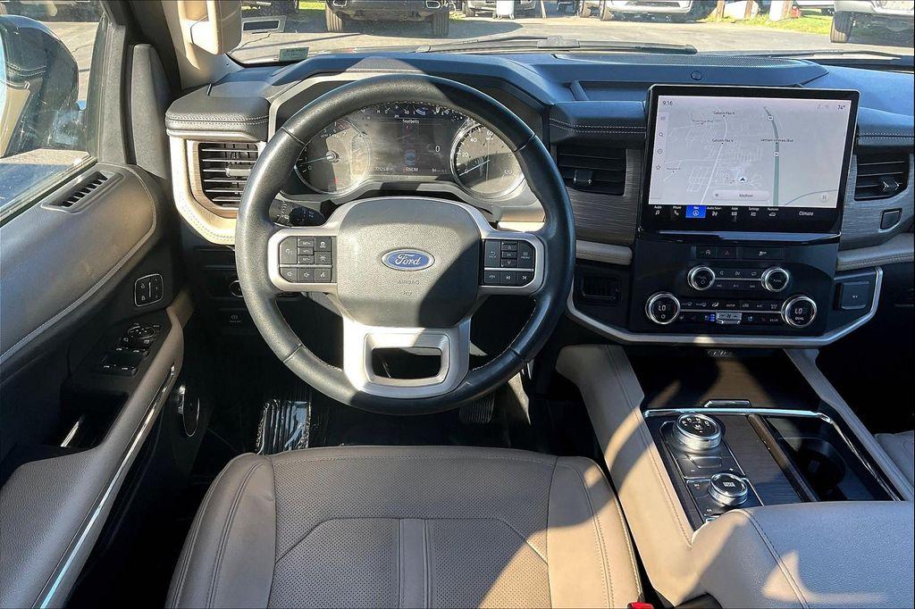 used 2023 Ford Expedition car, priced at $42,299