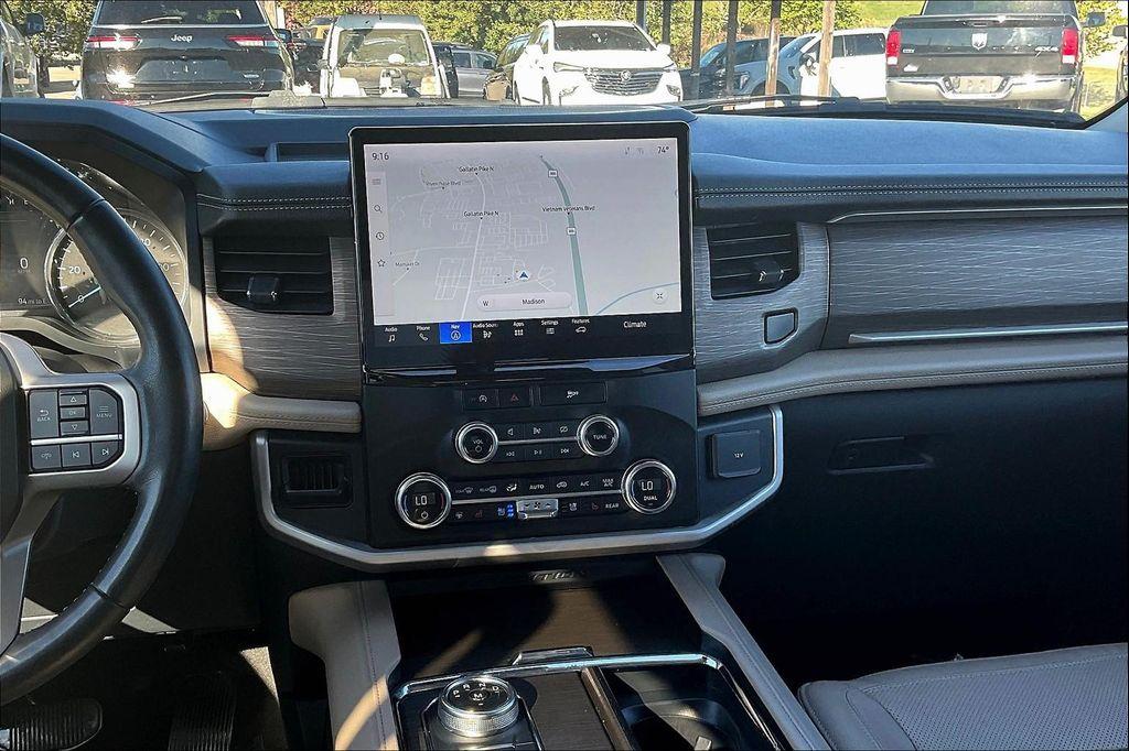 used 2023 Ford Expedition car, priced at $42,299