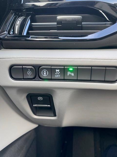 new 2025 Acura MDX car, priced at $60,150