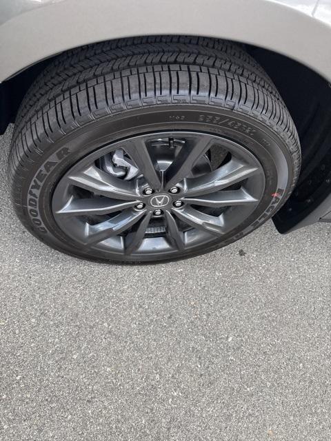 new 2025 Acura RDX car, priced at $52,250