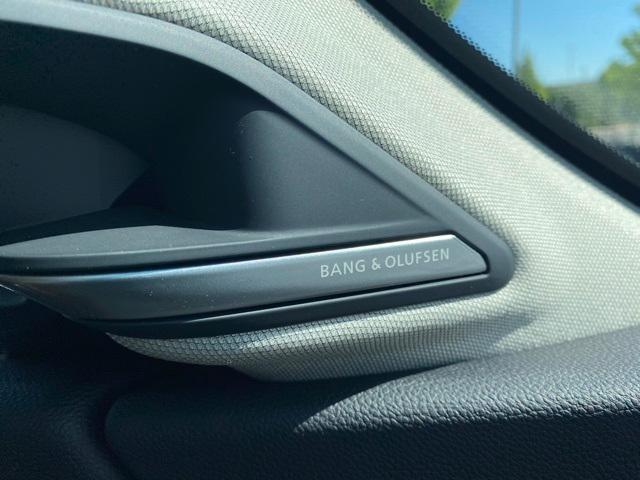 new 2025 Acura MDX car, priced at $68,250