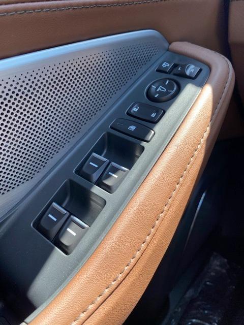 new 2025 Acura MDX car, priced at $68,250