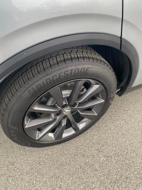 new 2025 Acura MDX car, priced at $62,850