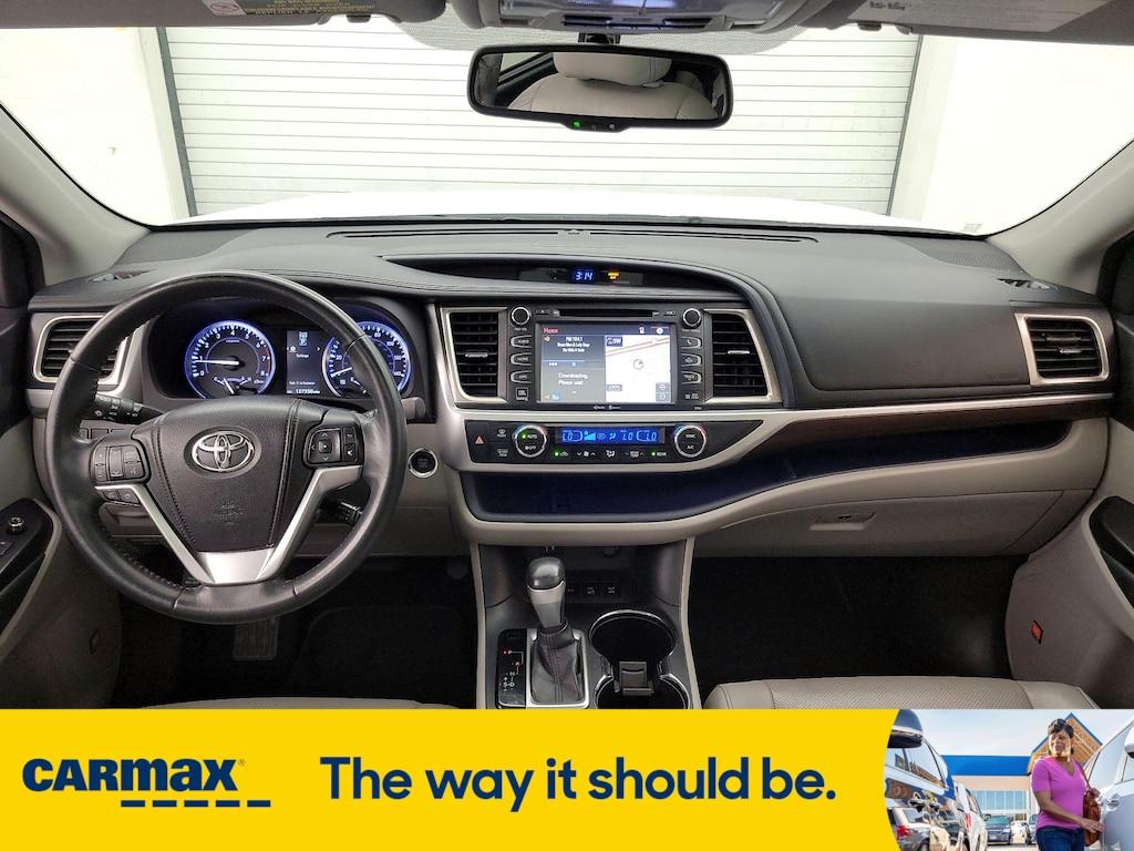 used 2014 Toyota Highlander car, priced at $18,998