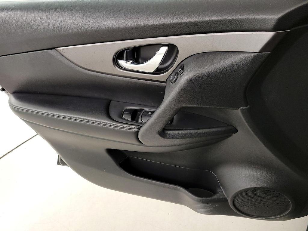 used 2016 Nissan Rogue car, priced at $14,998