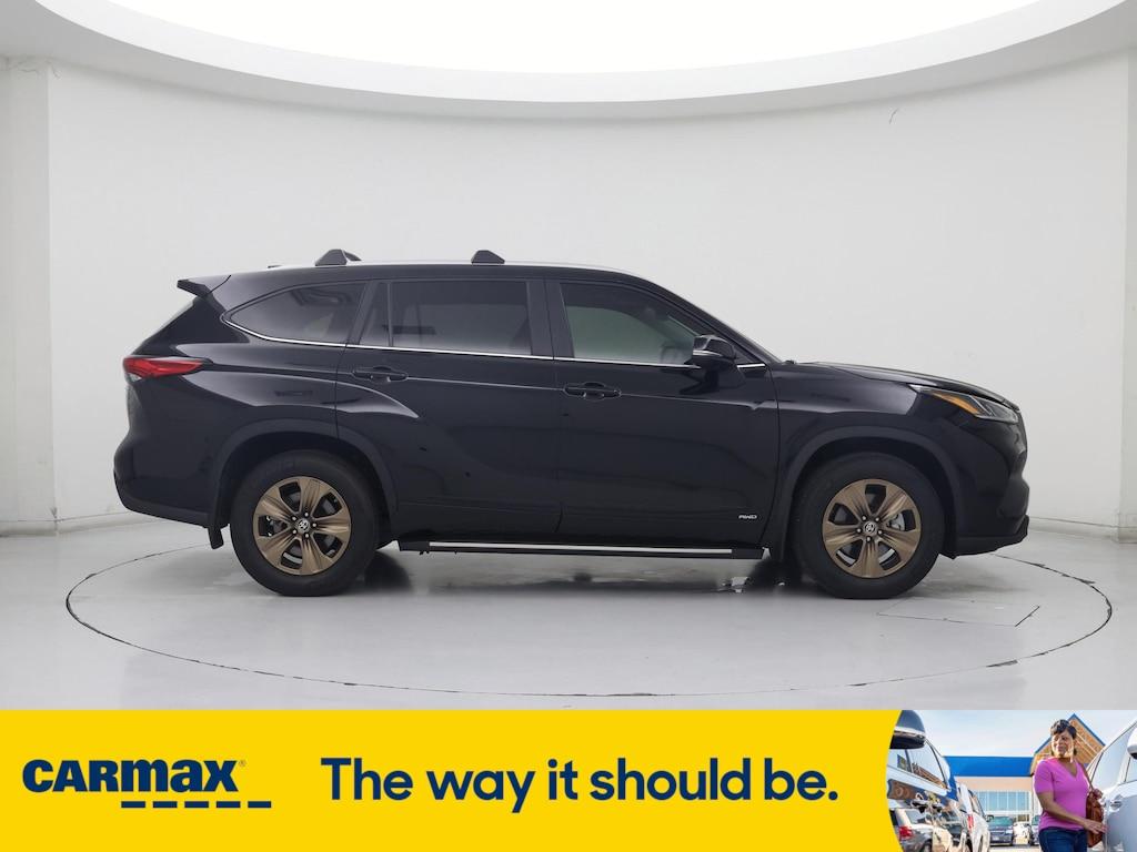 used 2023 Toyota Highlander Hybrid car, priced at $46,998