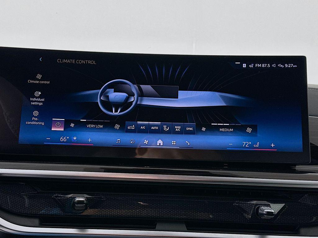 new 2026 BMW X7 car, priced at $106,085