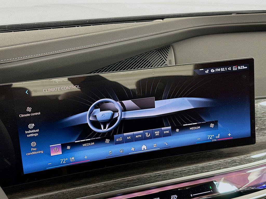 new 2025 BMW 760 car, priced at $143,180