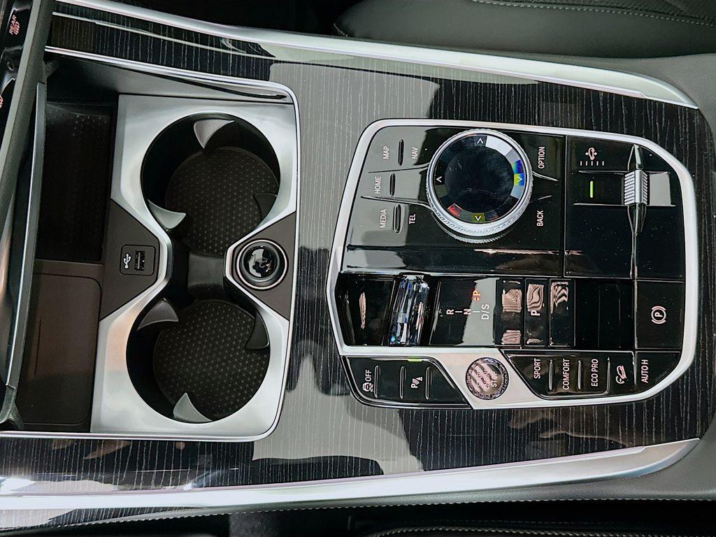 new 2026 BMW X7 car, priced at $98,260