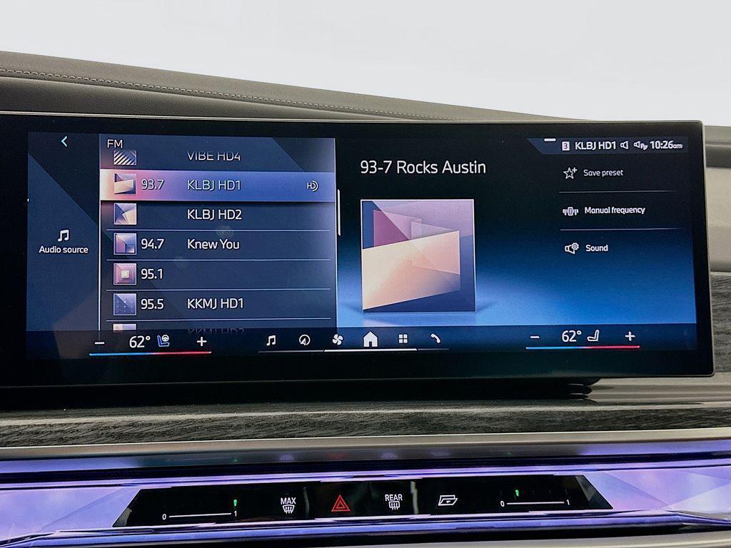 new 2025 BMW 760 car, priced at $133,630