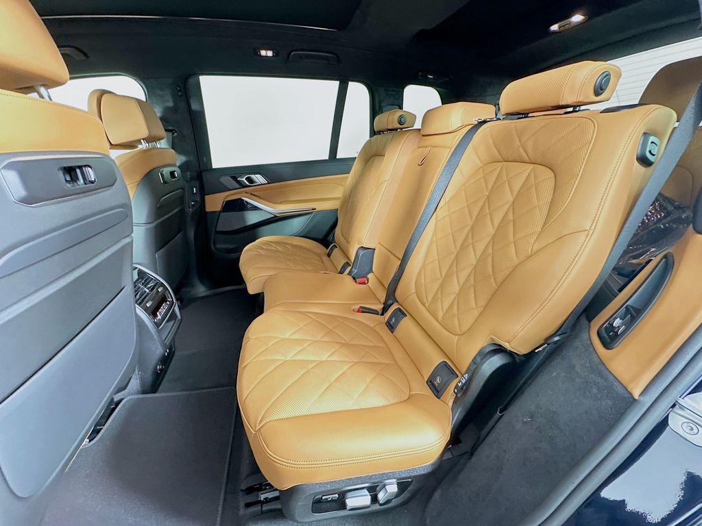 new 2026 BMW X7 car, priced at $100,585