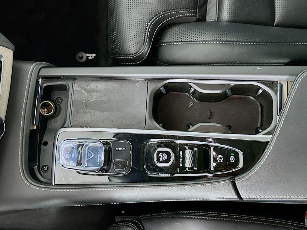 used 2021 Volvo XC90 Recharge Plug-In Hybrid car, priced at $26,980