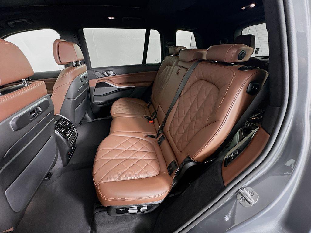 new 2026 BMW X7 car, priced at $99,705