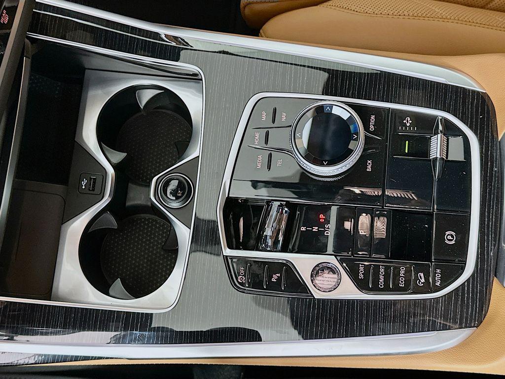 new 2026 BMW X7 car, priced at $101,185