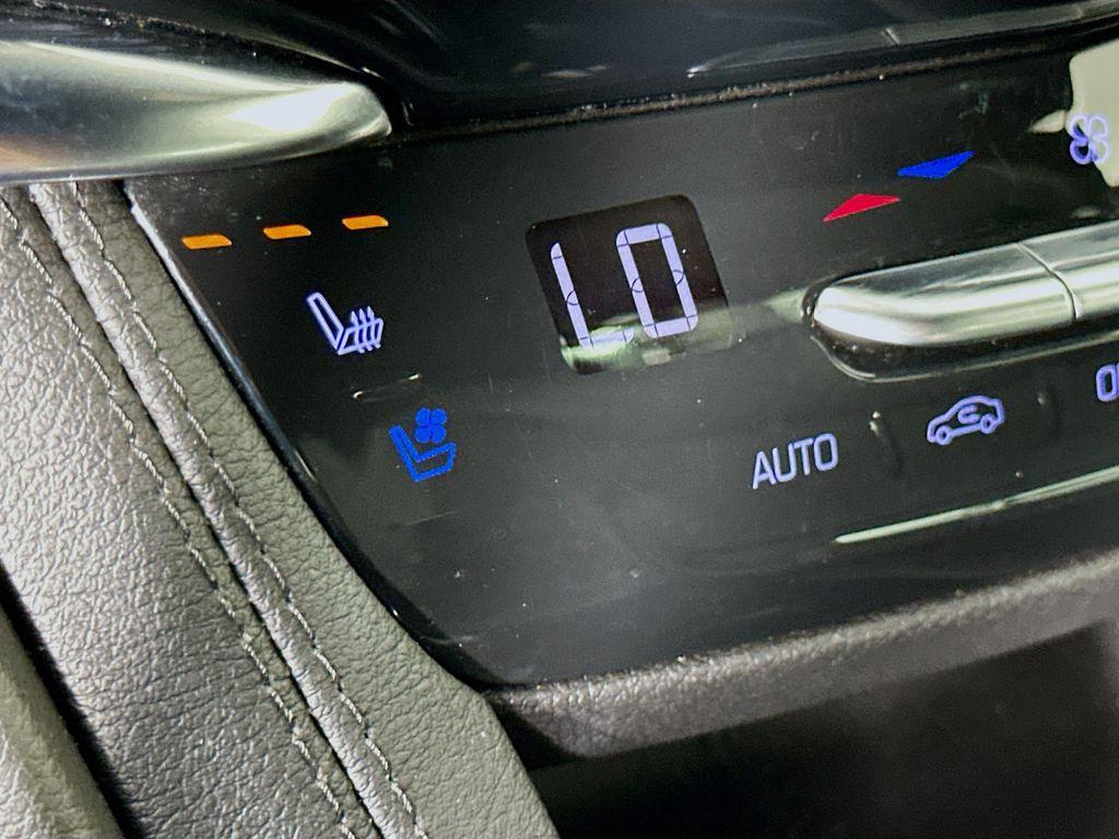 used 2022 Cadillac XT6 car, priced at $24,980