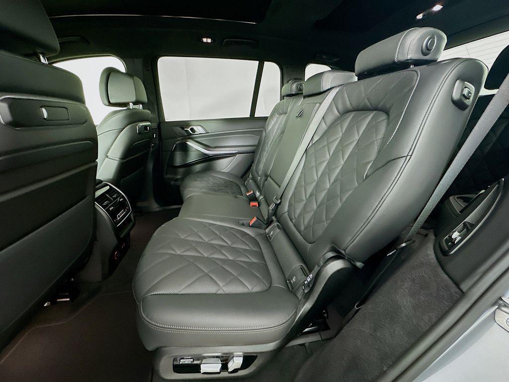 new 2026 BMW X7 car, priced at $96,275
