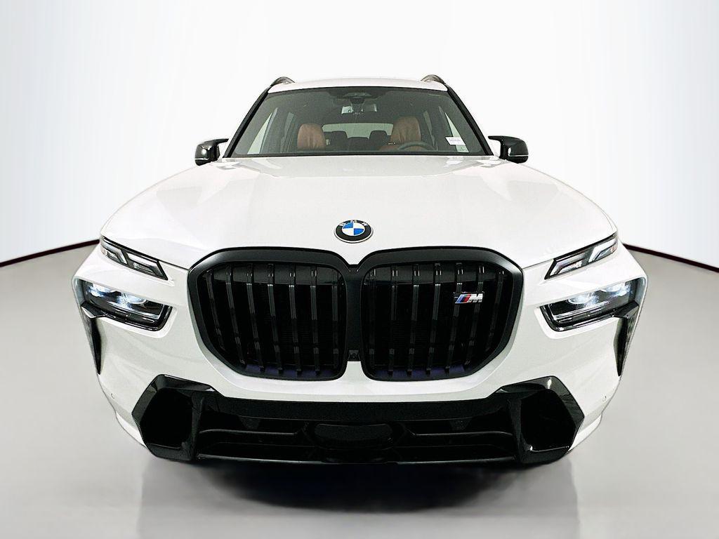 new 2026 BMW X7 car, priced at $122,635