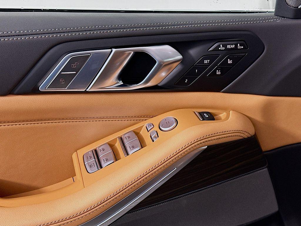 new 2026 BMW X7 car, priced at $102,685