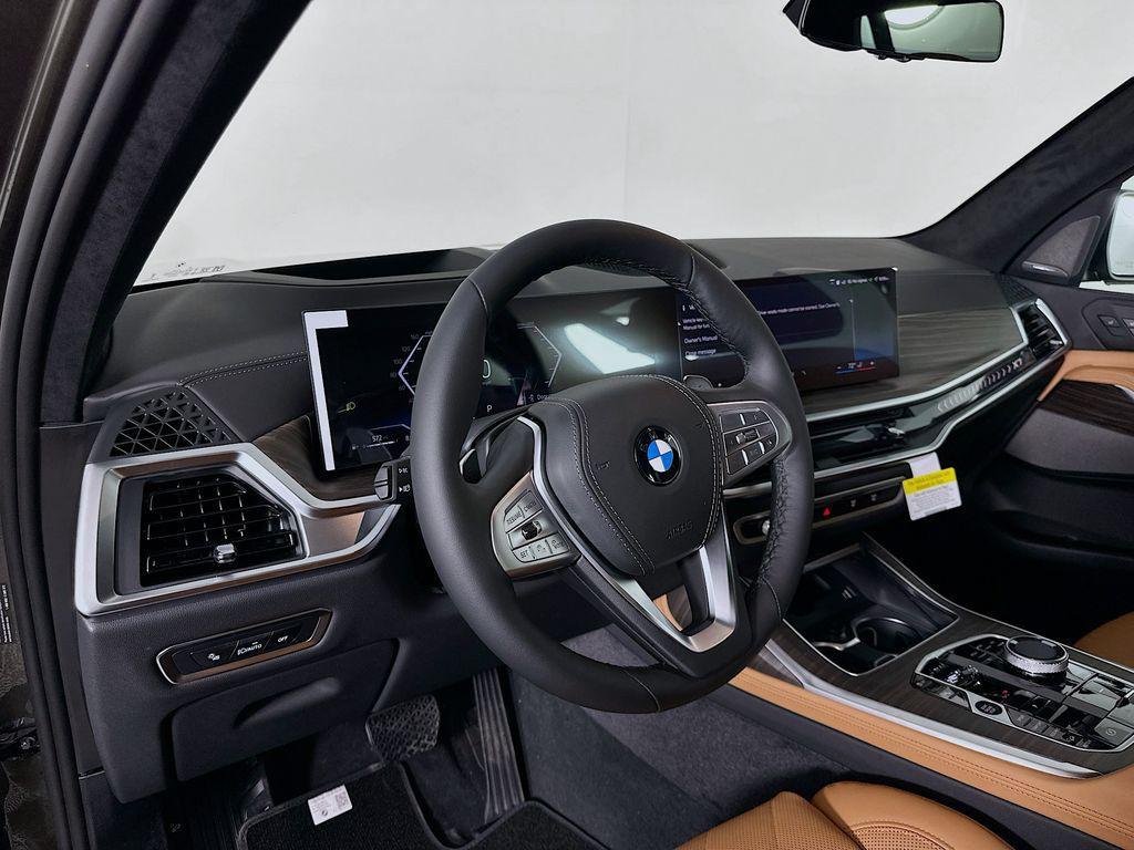 new 2026 BMW X7 car, priced at $102,685