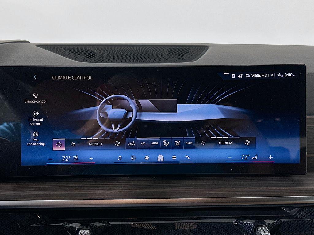 new 2026 BMW X7 car, priced at $102,685