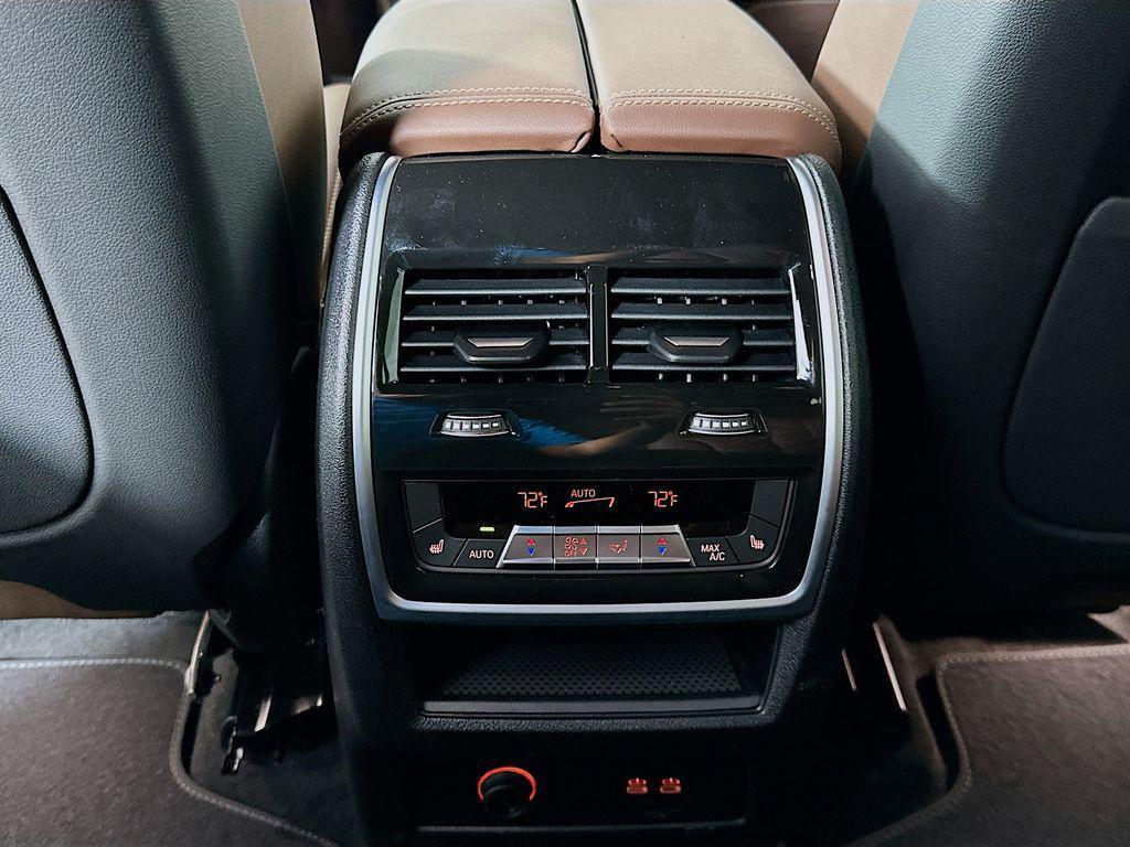 new 2026 BMW X7 car, priced at $100,535