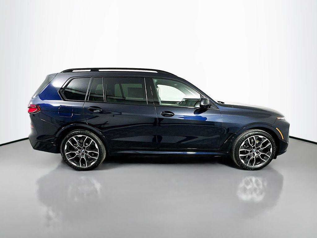 new 2026 BMW X7 car, priced at $110,385