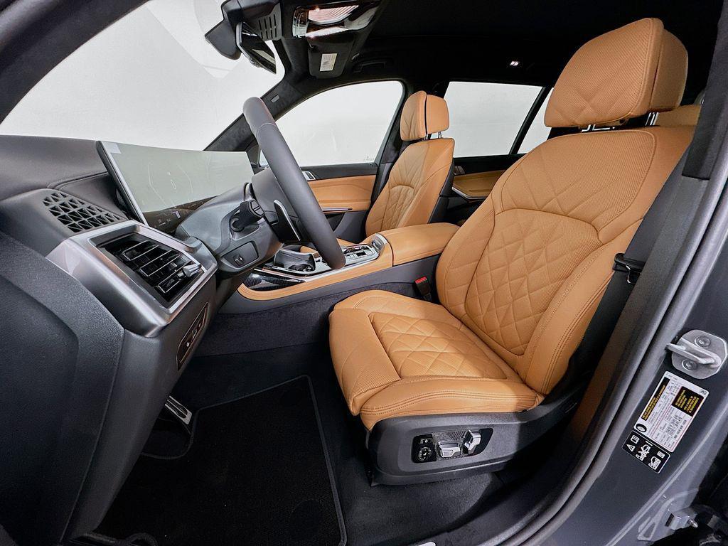 new 2026 BMW X7 car, priced at $99,985