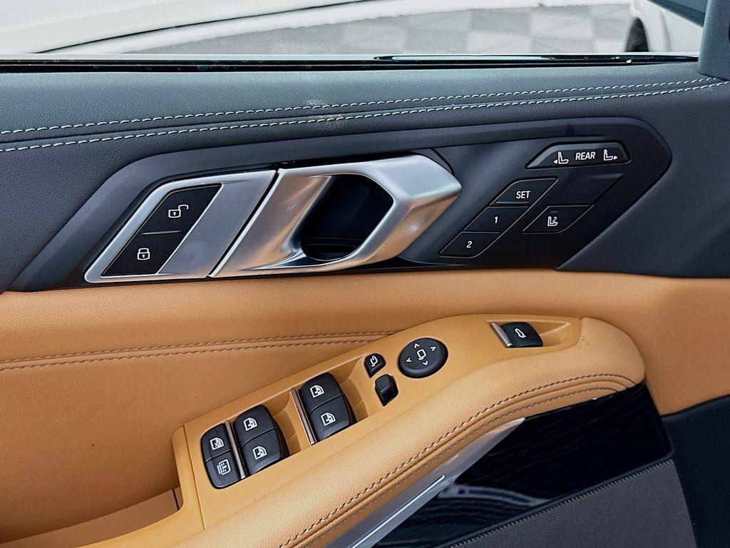 new 2026 BMW X7 car, priced at $99,985