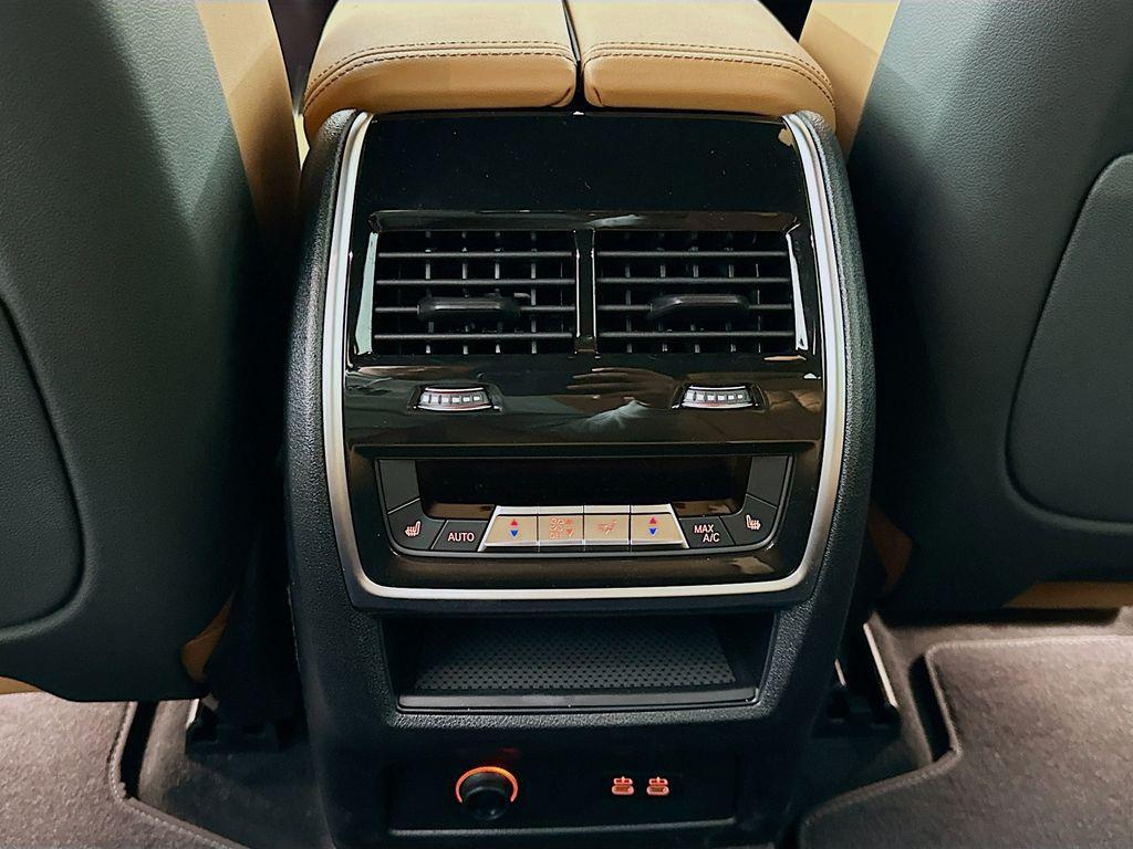 new 2026 BMW X7 car, priced at $99,985