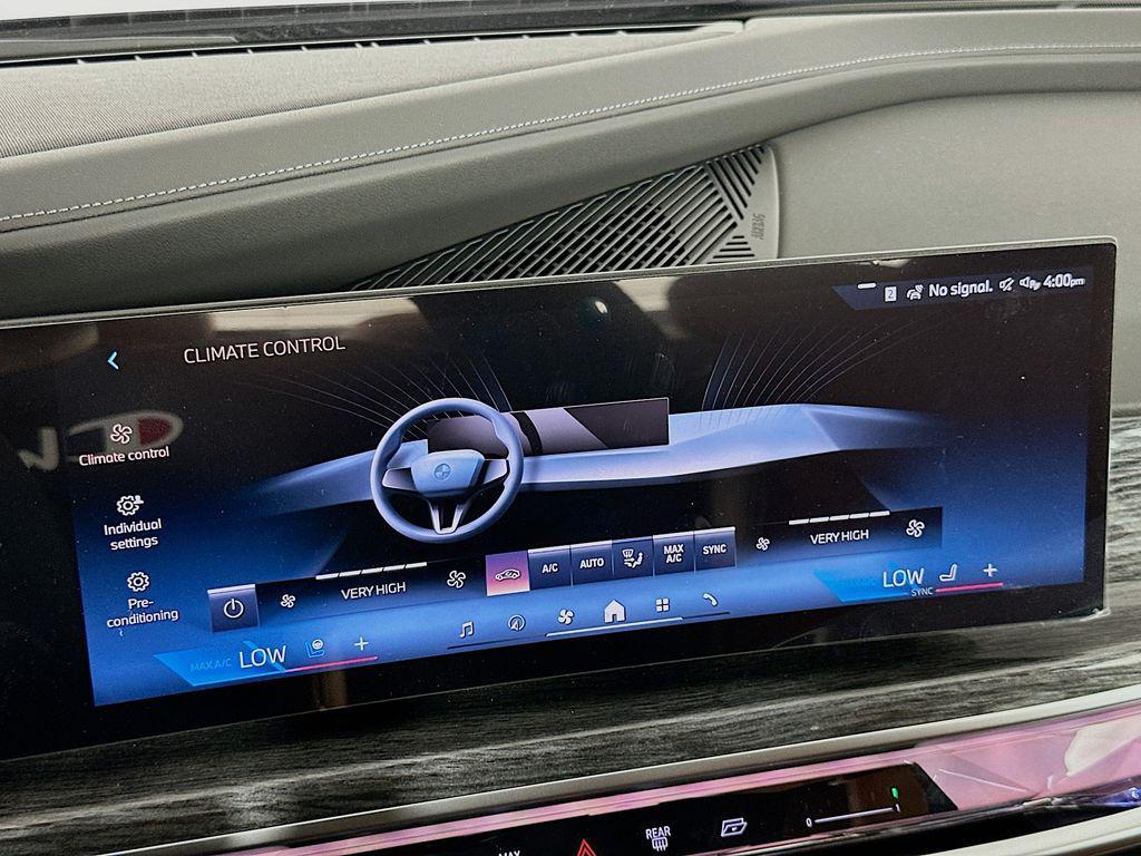 new 2025 BMW 760 car, priced at $133,930