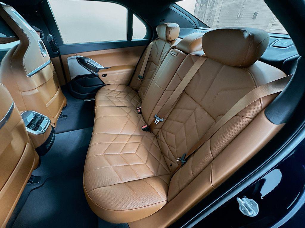 new 2025 BMW 760 car, priced at $133,930