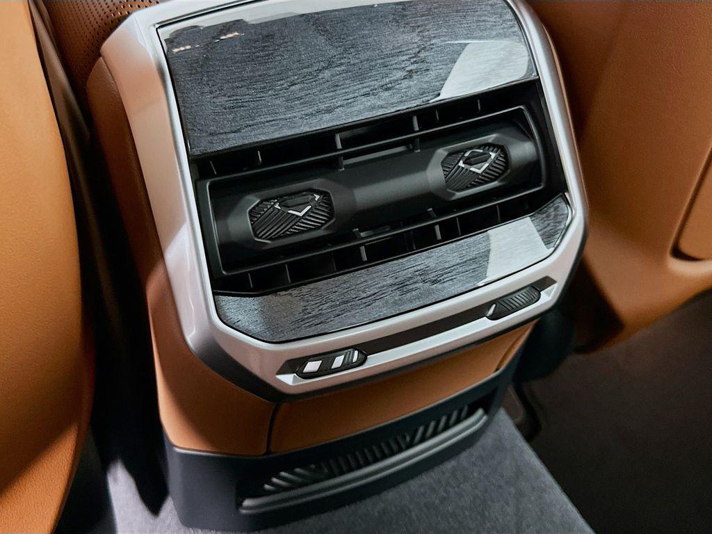 new 2025 BMW 760 car, priced at $133,930