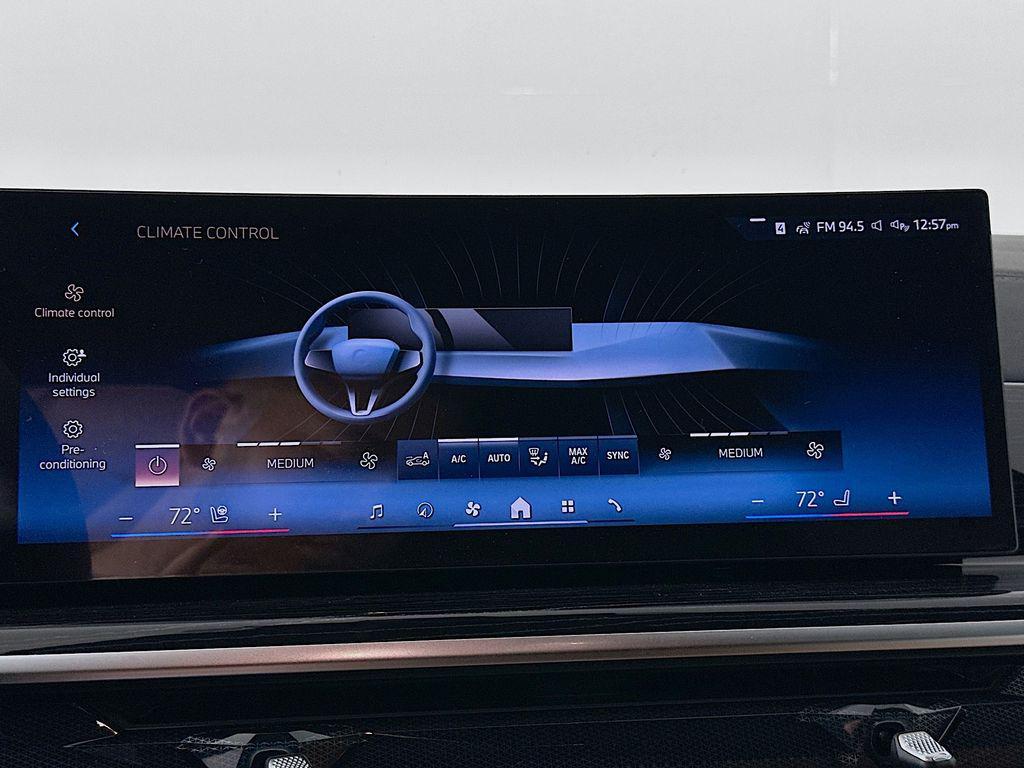 new 2026 BMW X7 car, priced at $100,535