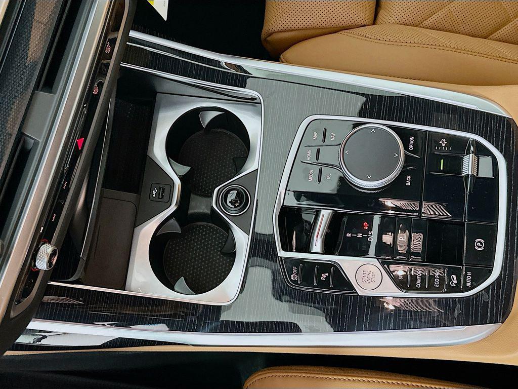 new 2026 BMW X7 car, priced at $100,535