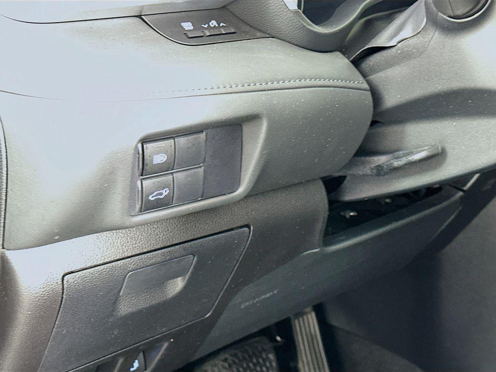 used 2020 Toyota Highlander car, priced at $25,980