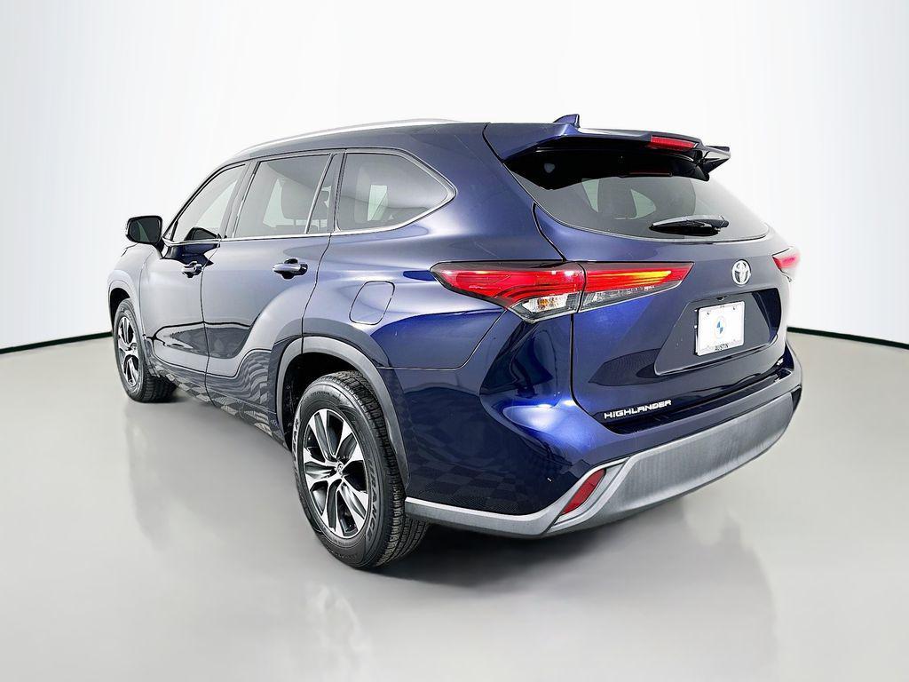 used 2020 Toyota Highlander car, priced at $25,980