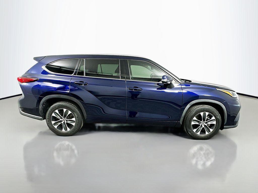 used 2020 Toyota Highlander car, priced at $25,980