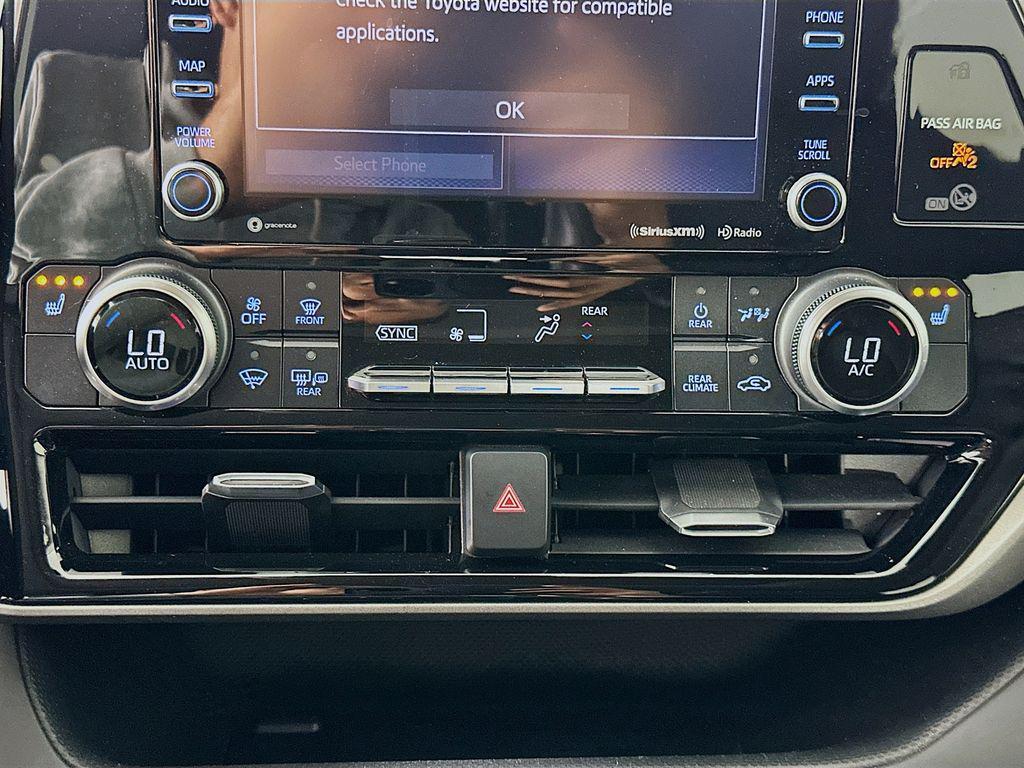 used 2020 Toyota Highlander car, priced at $25,980