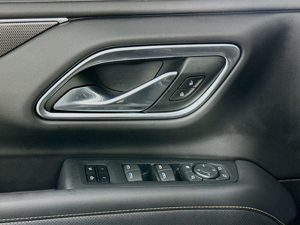 used 2021 GMC Yukon car, priced at $46,699