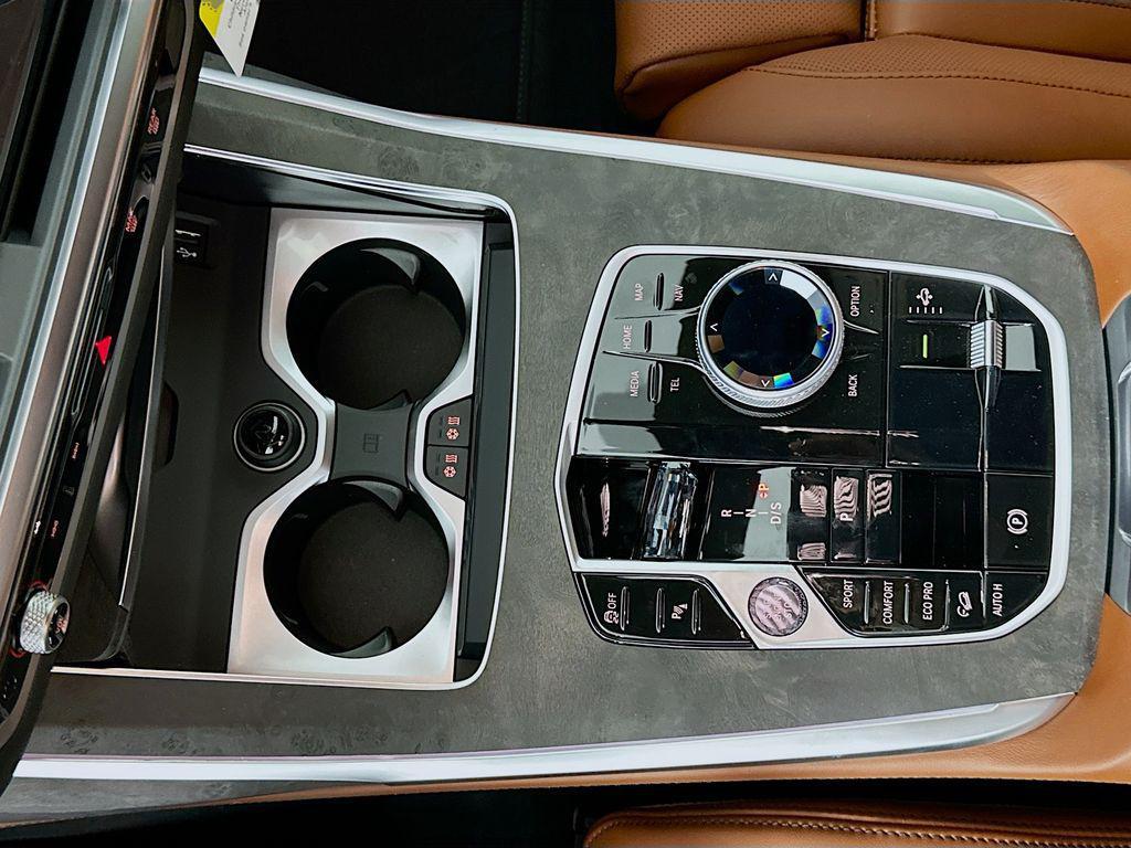 new 2026 BMW X7 car, priced at $126,395