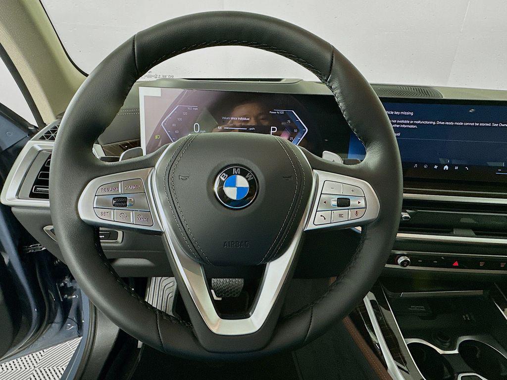 new 2026 BMW X7 car, priced at $93,225