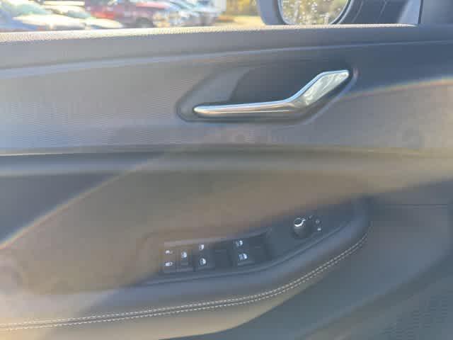 new 2025 Jeep Grand Cherokee car, priced at $40,457