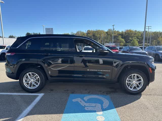 new 2025 Jeep Grand Cherokee car, priced at $40,457