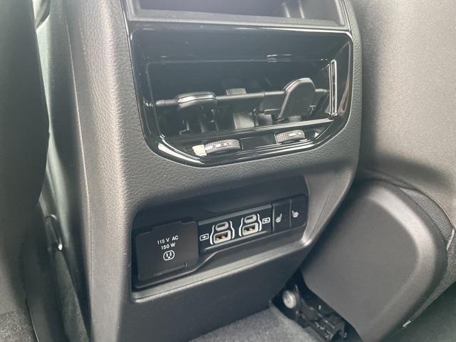 new 2025 Jeep Grand Cherokee car, priced at $53,653