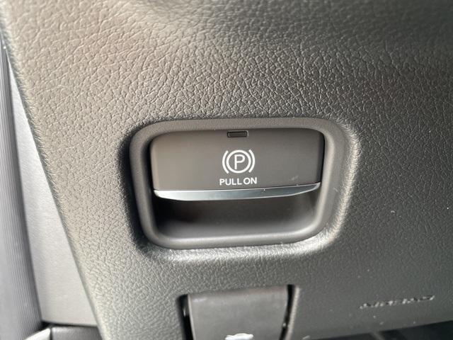 new 2025 Jeep Grand Cherokee car, priced at $53,653