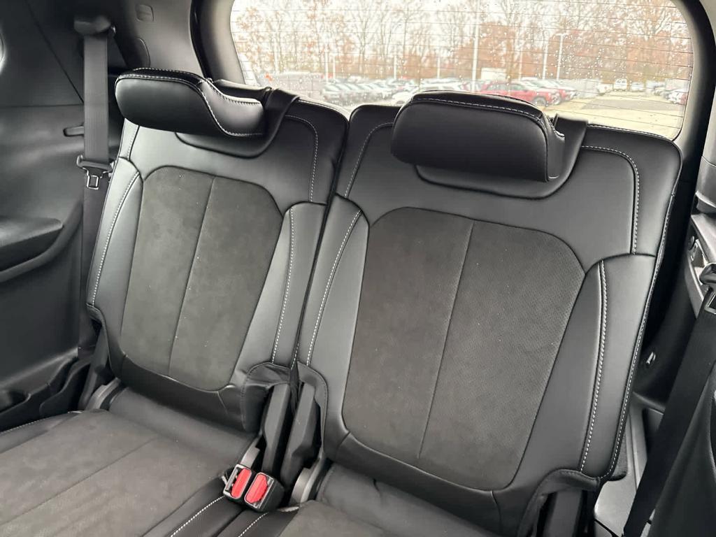 new 2025 Jeep Grand Cherokee L car, priced at $46,107