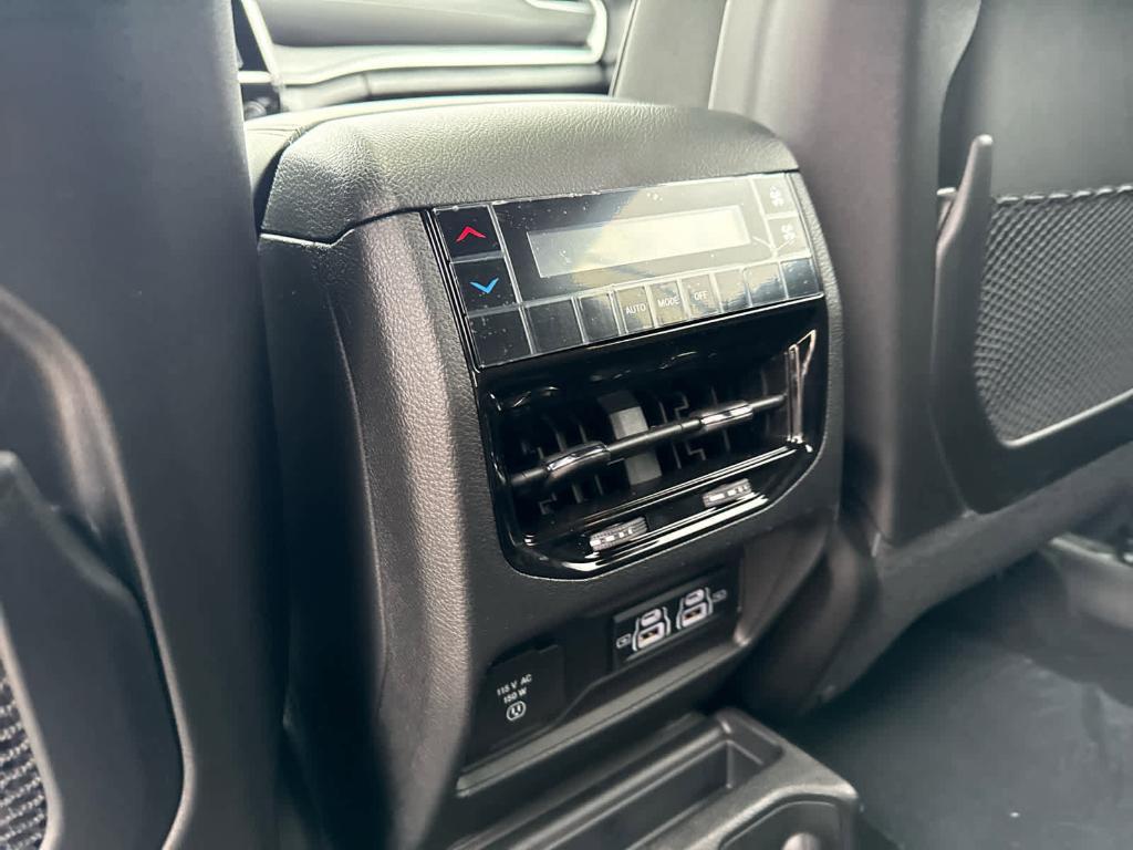 new 2025 Jeep Grand Cherokee L car, priced at $46,107